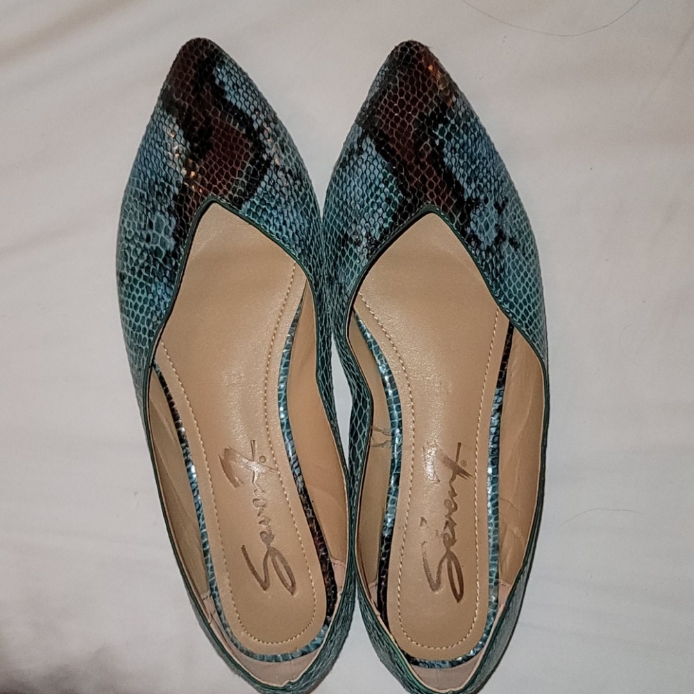 Seven7 faux snakeskin flats
